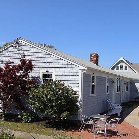 Seaside Serenity, Just A Block /0.1 Mile Away From The Beach Yarmouth Port Екстериор снимка