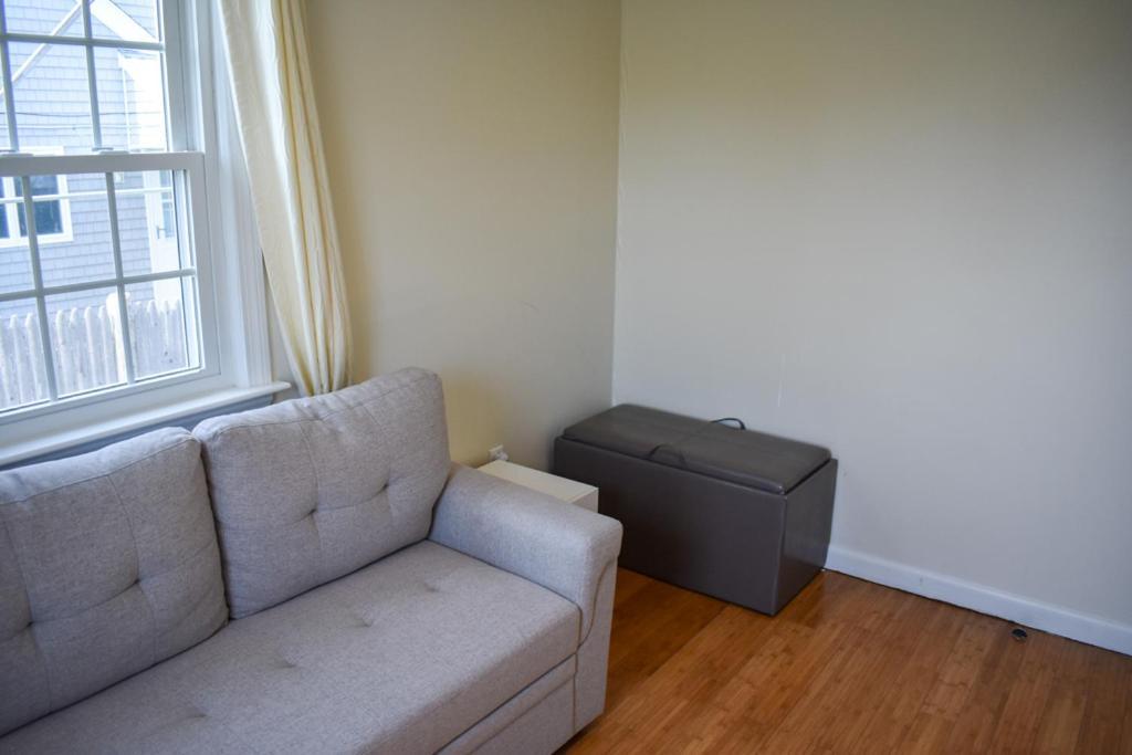 Seaside Serenity, Just A Block /0.1 Mile Away From The Beach Yarmouth Port Екстериор снимка